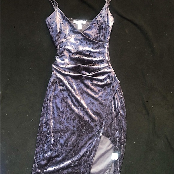Crushed velvet asymmetrical dress - Picture 2 of 3